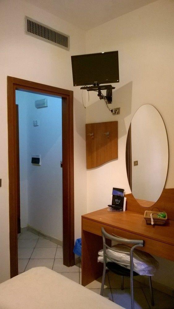 Hotel La Villetta Fiumicino Dış mekan fotoğraf