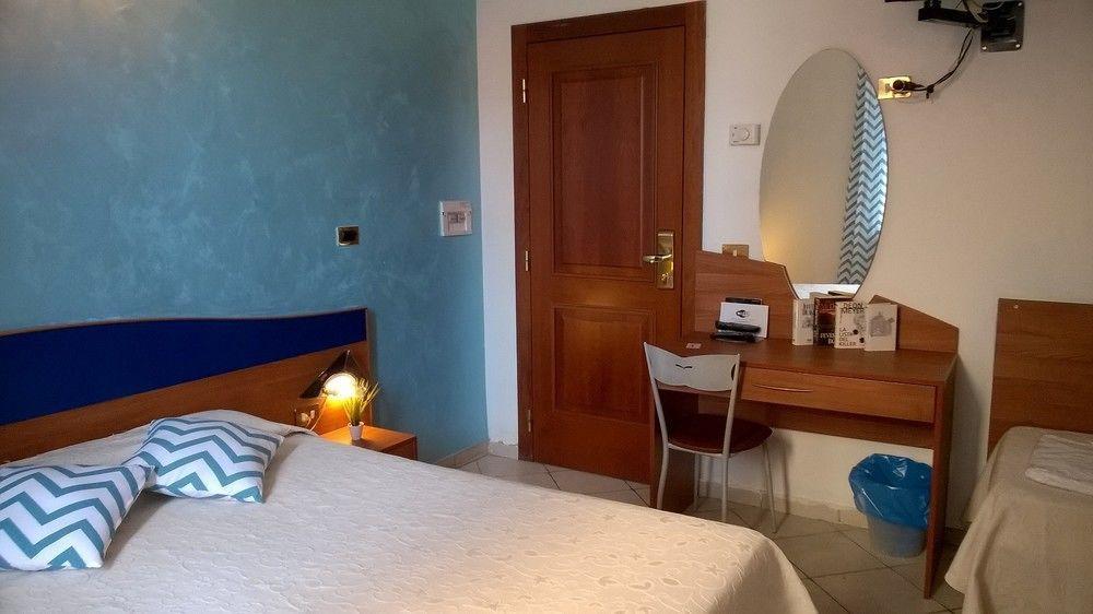 Hotel La Villetta Fiumicino Dış mekan fotoğraf