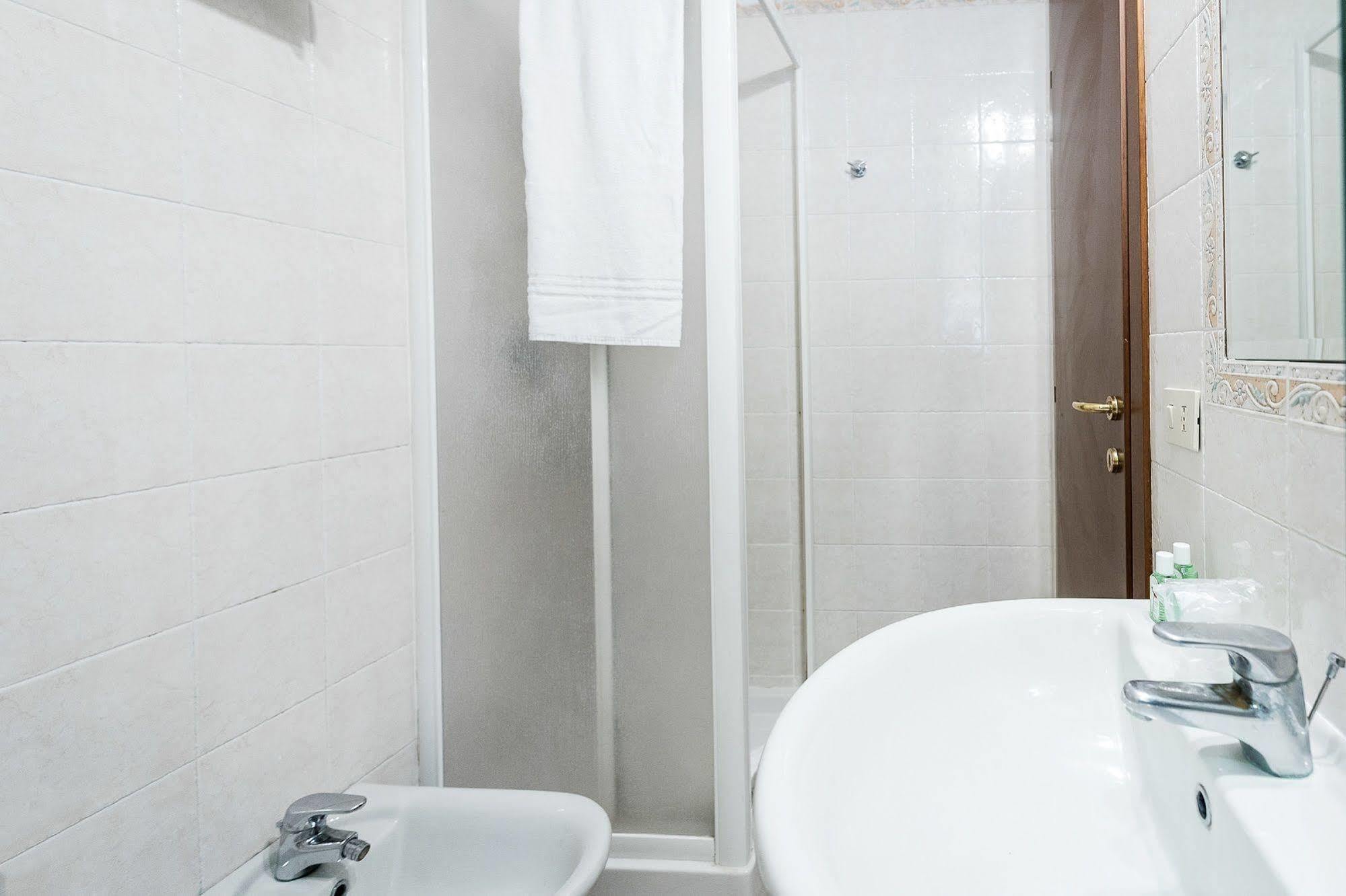 Hotel La Villetta Fiumicino Dış mekan fotoğraf